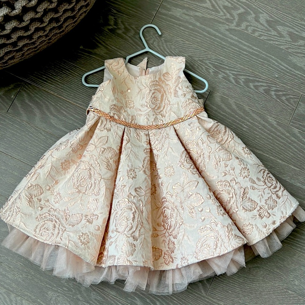 Girls dress